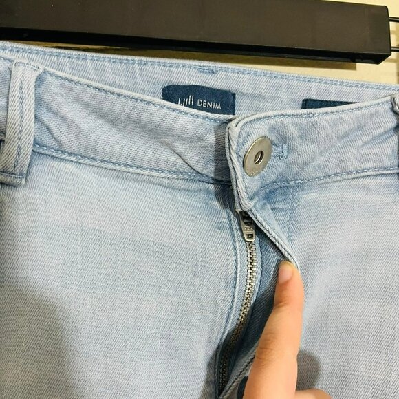 J. Jill Denim Light Wash Authentic Fit Cropped Jeans SZ 6 Cotton Tencel Lyocell - Picture 5 of 9